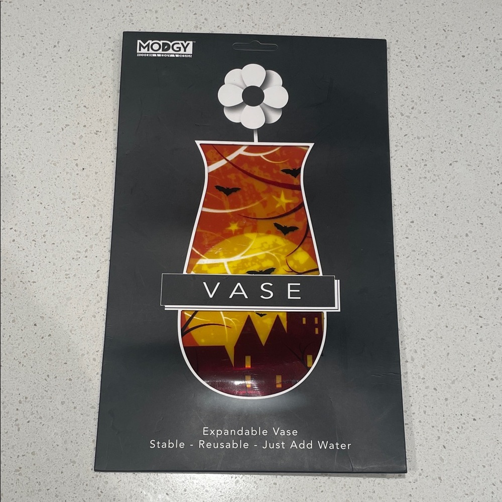 NWT - Modgy - Expandable Flower Vase